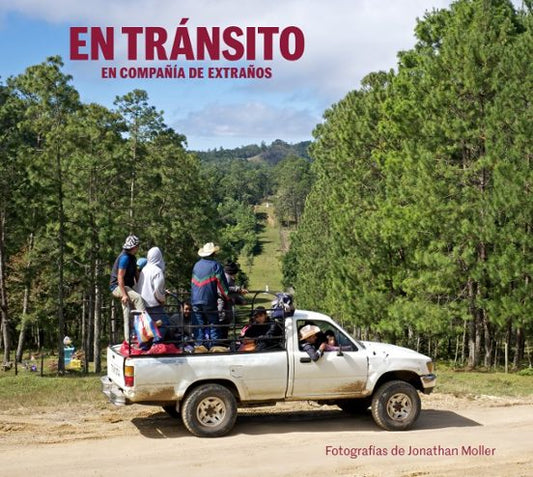 Libro En Tránsito. En compañía de extraños